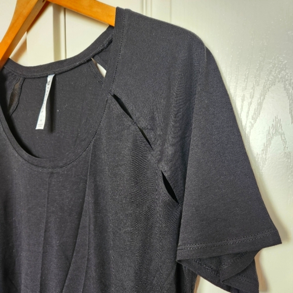 New Fabletics River Tee - image 3